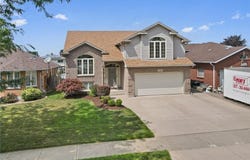7721 Parkview Crescent, Niagara Falls, Ontario L2H2X4