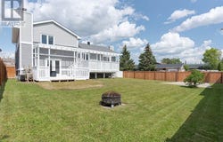 137 Becker Bay, Fort McMurray, Alberta T9K1P4