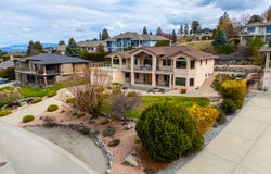307 Sandpiper Court, Kelowna, British Columbia V1W 4K7