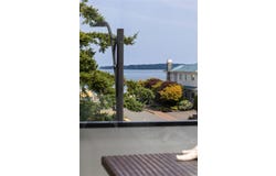 2526 Bevan Ave, Sidney, British Columbia V8L1W3