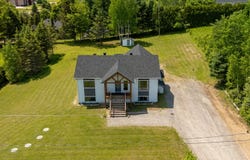 252 Rue des Boutons-dOr, Mont-Laurier, QC J9L1B1, CA, Mont-Laurier, Quebec J9L1B1