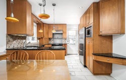 105 Rue Silverbirch, Dollard-Des-Ormeaux, Quebec H9A2L4
