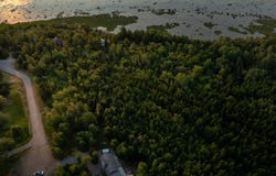 Ch. de la Pointe, Baie-Saint-Paul, Quebec G3Z2B9