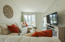 347 Crois. Edwards, Thurso, Quebec J0X3B0