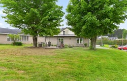 221 Rue Angus S., East Angus, QC J0B1R0, CA, East Angus, Quebec J0B1R0