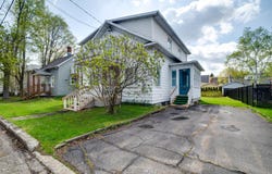 192 Rue Couillard, Montmagny, Quebec G5V1J2