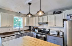 32 Rue Cardinal-Bégin E., Rouyn-Noranda, QC J9X3G8, CA, Rouyn-Noranda, Quebec J9X3G8
