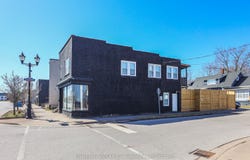6043 Main Street, Niagara Falls, Ontario L2G 6A1