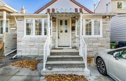97 29th Street, Toronto, Ontario M8W3B1