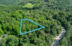 13 Rue de Gstaad, Lac-Sainte-Marie, QC J0X1Z0, CA, Lac-Sainte-Marie, Quebec J0X1Z0