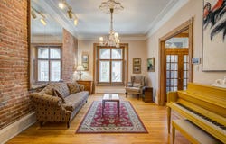250 Av. Olivier, Westmount, Quebec H3Z 2C8