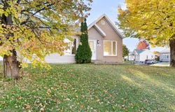 6211 Rue du Cabernet-Sauvignon, La Haute-Saint-Charles, Quebec G3E1Z2