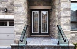 216 Sunset Vista Court E, Aurora, Ontario L4G3Y1