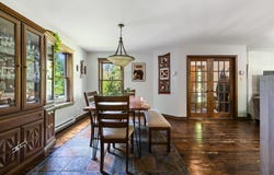 59 Ch. du Mica, Val-des-Monts, Quebec J8N 6B2