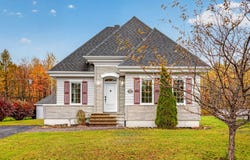 493 Rue Matte, Saint-Marc-des-Carrières, Quebec G0A4B0