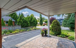 509 Rothesay Place, Burlington, Ontario L7N3E3