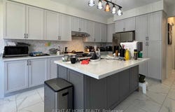 Upper - 126 Durham Avenue, Barrie, Ontario L9J0L8
