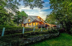 774 Old Dundas Road, Hamilton, Ontario L9H5E3