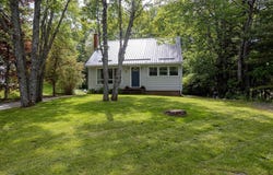 5 Oakleaf Crescent, Grand Lake, Nova Scotia B2T 1B3
