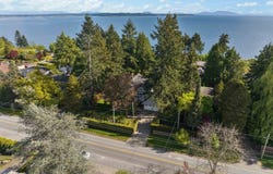 13892 Marine Drive, White Rock, British Columbia V4B1A4