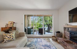 2410 Cornwall Avenue 204, Vancouver, British Columbia V6K 1B8