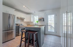 226 Rue Upper Edison, Saint-Lambert, Quebec J4R2V8