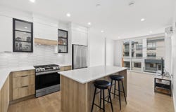20614 80 Avenue 403, Langley, British Columbia V2Y 3W7