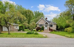 7680 Av. Arlington, Saint-Hubert, QC J3Y5B8, CA, Saint-Hubert, Quebec J3Y5B8
