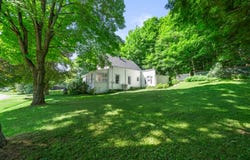 27 Rue Greenlay N., Windsor, QC J1S2K1, CA, Windsor, Quebec J1S2K1