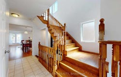 1329 Sweetbirch Court, Mississauga, Ontario L5C3R4