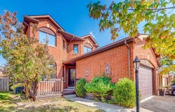 3251 Greenbelt Crescent, Mississauga, Ontario L5N5X8