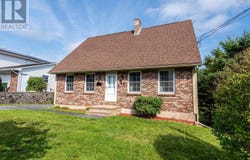 96 THORNHILL Drive, Halifax, Nova Scotia B3R2J3