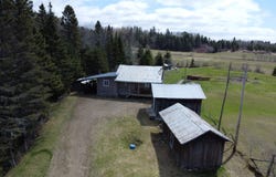 25 Ch. D'Auteuil, Clermont, Quebec G4A1A9