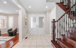 6461 Hampden Woods Road, Mississauga, Ontario L5N7W1