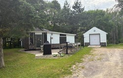 1089 Ch. du Domaine, Saint-André-Avellin, QC J0V1W0, CA, Saint-André-Avellin, Quebec J0V1W0