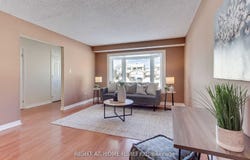 113 Lowe Boulevard, Newmarket, Ontario L3Y5T3