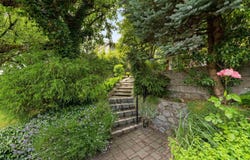 140 E 8TH AVENUE, New Westminster, British Columbia V3L4J7