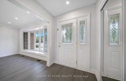 3 Glendower Circuit, Toronto, Ontario M1T2Y9