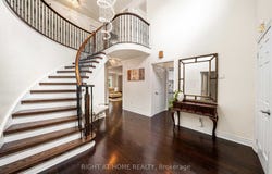 5 Stave Crescent, Richmond Hill, Ontario L4C9K4