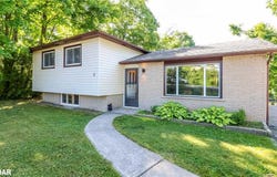 1 Lakeview Drive, Oro-Medonte, Ontario L3V0R3