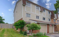 68 - 11 Harrisford Street, Hamilton, Ontario L8K6L7