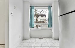 92 - 44 Chester Le Boulevard, Toronto, Ontario M1W2M8