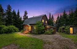 81 Ch. Peninsula, Saint-Adolphe-d'Howard, Quebec J0T 2B0