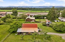 818 Knight Rd, Comox, British Columbia V9M 3T2