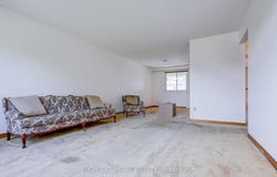 124 Clairton Crescent, Toronto, Ontario M6N2M6