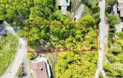 138 Rue de Drummond, Bromont, Quebec J2L 1A9