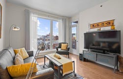 1055 Rue De La Gauchetière E., Ville-Marie, QC H2L0E5, CA, Ville-Marie, Quebec H2L0E5