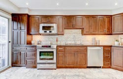 32 Heathcliffe Square, Brampton, Ontario L6S5P7