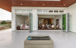9570 Fifth St, Sidney, British Columbia V8L2W5