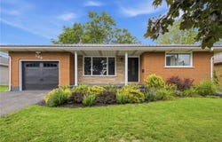306 Adams Avenue, Haldimand-Norfolk, ON, Delhi, Ontario N4B-2Y5